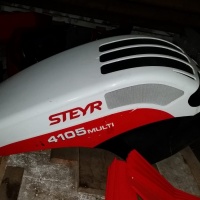 Verkaufe: Motorhaube Steyr MULTI - guter Zutsand